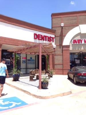 The front just says "Dentist" but you're at the right place!!