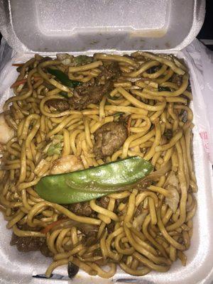 Beef and shrimp lo mein