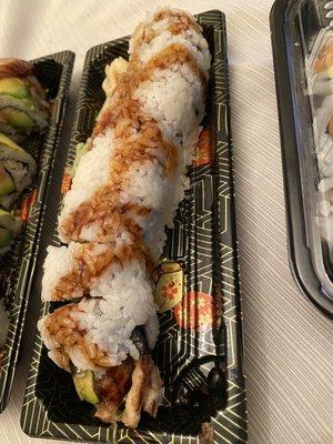 Spider roll: fried soft shell crab with avocado and cucumber