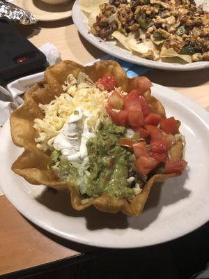 Fajita taco salad