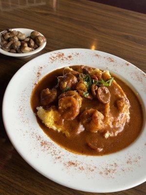 Shrimp and grits with side of mushrooms