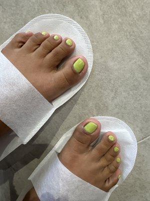 Regular polish but did the dream spa pedi