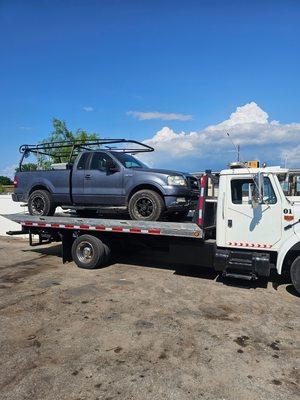 TOWING truck 150