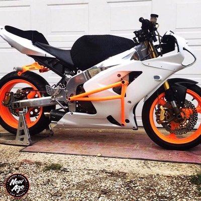 We coated the rims and frame in Orange Glo for @stevestuntz on instagram. He did amazing work on this bike, it came out stunning!