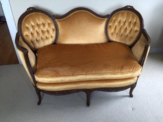 Victorian hand tufted settee with down cushion