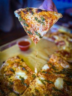 Pesto vodka pizza