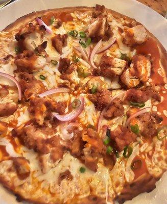 Buffalo chicken  cauliflower crust pizza  (Smaller then the regular crust pizza)