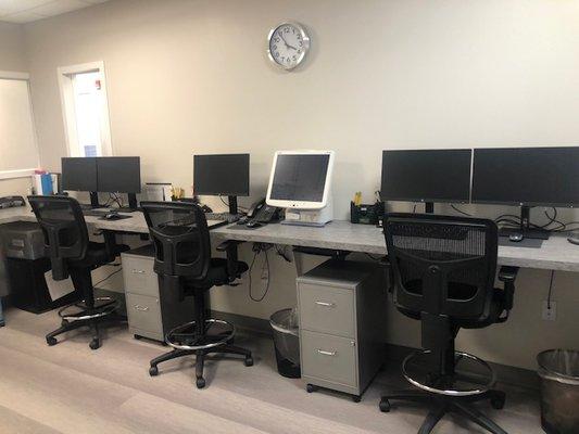 Gallus Nursing Station with Cardiac Monitoring Display