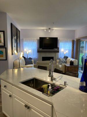 New Kitchen Island & Quartz