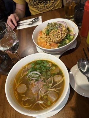 Thai noodle soup, curry crispy noodles