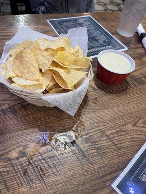 Chips and white queso