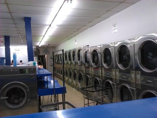 Plantation Coin Laundry & Cleaners