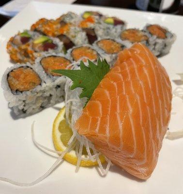 Salmon sashimi Spicy Tuna Christmas roll