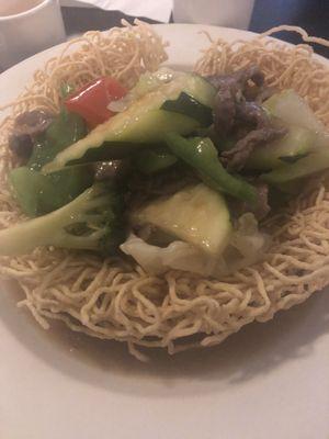 Beef crispy noodles