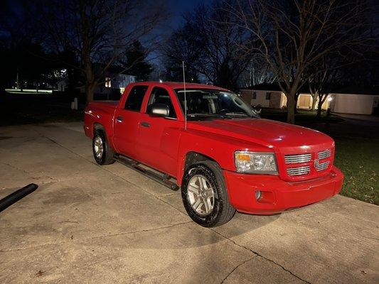 2008 Dakota sport