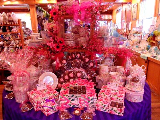 Aunt Charlotte''s Candies & Gifts