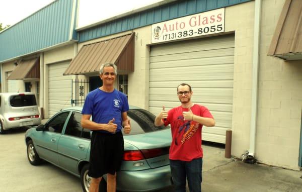 http://tinyurl.com/Yelp-Able * Chris Hernandez with owner of a Hit and Run Mason Blaq Smith  had his windshield replaced