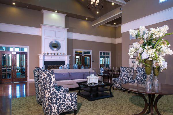 Lovely lobby area at Arbor Oaks