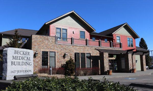 Becker Medical Building in Enumclaw