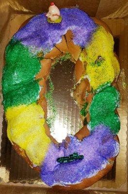 Gooey Butter Snickerdoodle King Cake