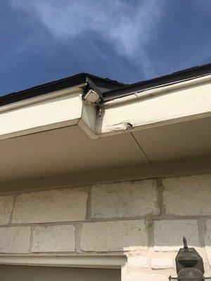 Example of rotten fascia that was missed on the initial visit for repairs, but was later repaired after my follow up.