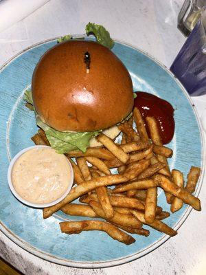 Crabcake sandwich with fries