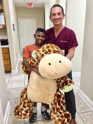 Our "No Cavity Club" Winner with Dr. Mason!