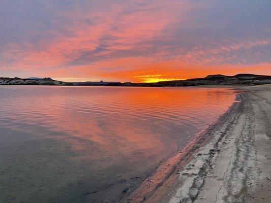 Sunrise at Lone Rock Beach