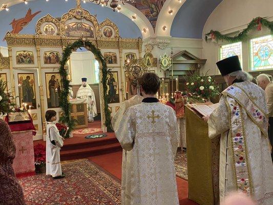 Easter service at Holy Trinity Cathedral