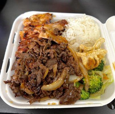 Chicken & Beef Combo plate with veggies