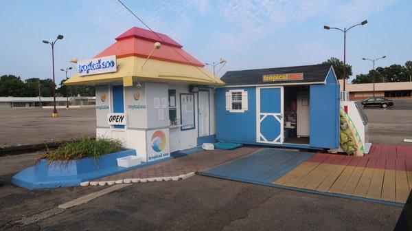 Tropical Sno Whipple Hut