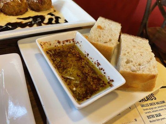 Complementary breads and oil