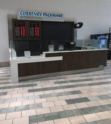 Currency exchange at center