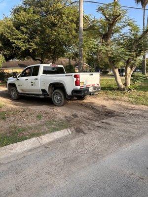 Supervisor showed up and blocked alley way to cover up damage