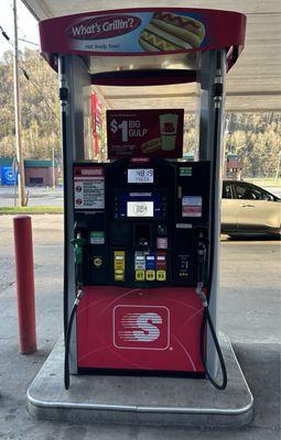 Gas pump