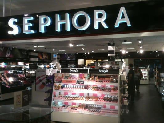 Yes! There is a new Sephora shop open INSIDE JC Penney!