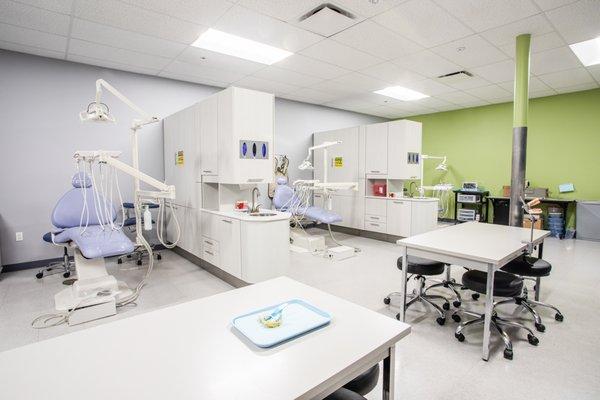 Dental Assistant classroom and lab.