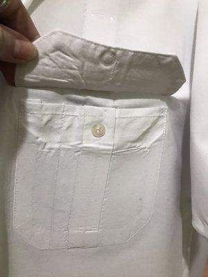 Pockets are poorly pressed, wrinkled as well.