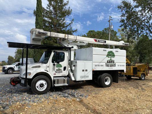 Bucket Truck ready for the work day