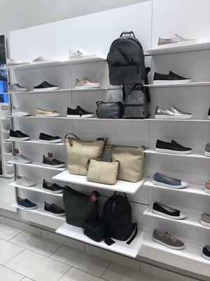 Ladies shoes, purses and hand bags. Quality leather.