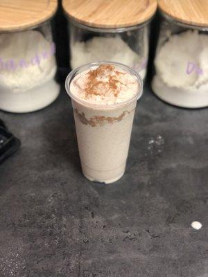 Cinnamon Roll Smoothie