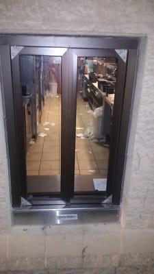 This is the view I get from the drive thru window! Totally nasty. Makes me wonder what else isn't clean.. hmm... smh