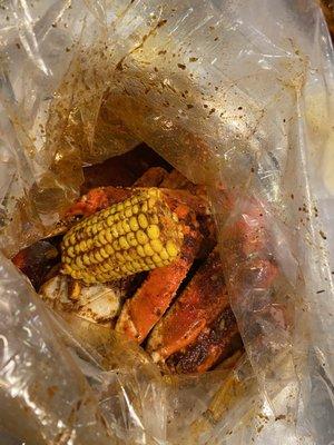 Snow crab legs, potatoes, corn, all mixed (sauce). Superb!