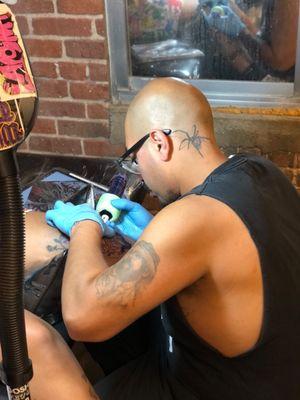 @sicknesstattoos getting tatted by @urchin_tattoo