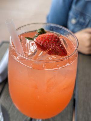 Strawberry Spritz