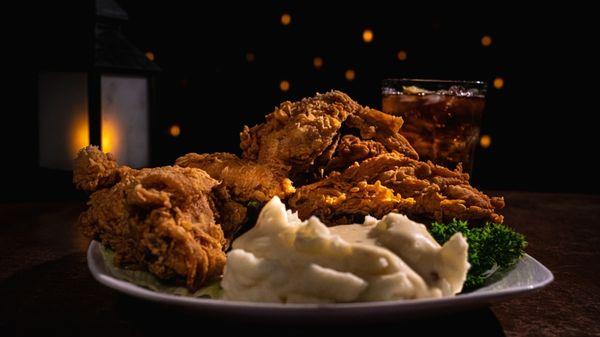 Fried chicken with homemade mashed potatoes and gravy