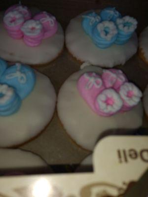 Gender reveal cookies. Yummy!