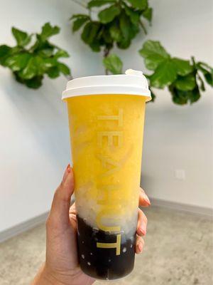 Mango dreamer w/ boba & lychee