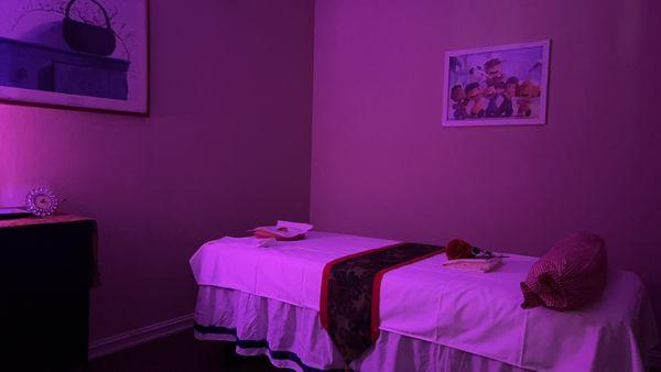 Discover ultimate relaxation at Zoey Relax Massage in Tulsa! Expert services, tranquil ambiance, and renewed energy await.