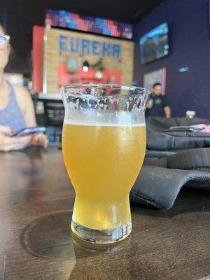 Stratasplasher - an amazingly smooth and juicy hazy IPA